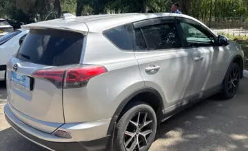 Toyota RAV4 2018 года за 11 000 000 тг. в Актобе