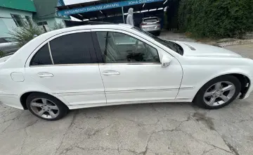 Mercedes-Benz C-Класс 2004 года за 3 500 000 тг. в Талдыкорган фото 4