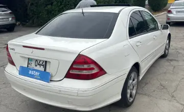 Mercedes-Benz C-Класс 2004 года за 3 500 000 тг. в Талдыкорган