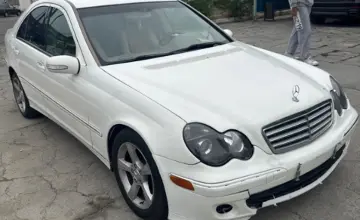 Mercedes-Benz C-Класс 2004 года за 3 500 000 тг. в Талдыкорган фото 3