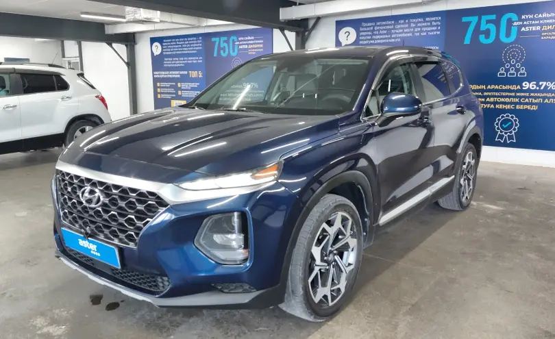 Hyundai Santa Fe 2020 года за 10 000 000 тг. в Астана