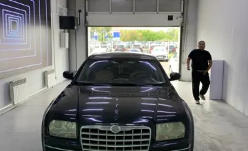 Chrysler 300C 2004 года за 3 000 000 тг. в Павлодар фото 2
