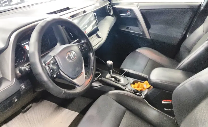 Toyota RAV4 2016 года за 13 500 000 тг. в Астана фото 5