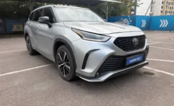 Toyota Highlander 2022 года за 21 000 000 тг. в Алматы фото 2