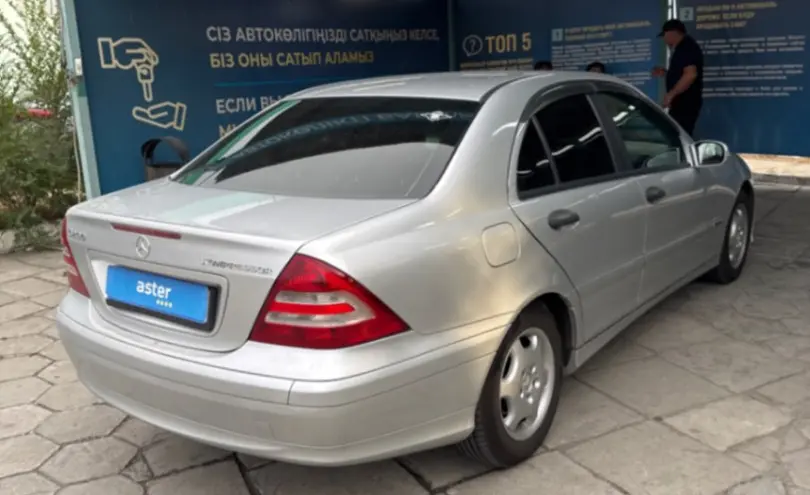 Mercedes-Benz C-Класс 2004 года за 3 500 000 тг. в Талдыкорган фото 5