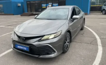Toyota Camry 2023 года за 19 300 000 тг. в Алматы фото 1