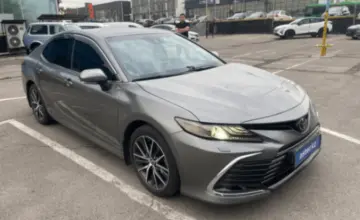 Toyota Camry 2023 года за 19 300 000 тг. в Алматы фото 2