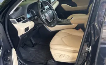 Toyota Highlander 2022 года за 27 000 000 тг. в Алматы фото 5