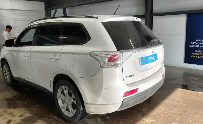Mitsubishi Outlander 2013 года за 7 000 000 тг. в Астана фото 4