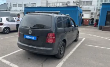 Volkswagen Touran 2010 года за 4 900 000 тг. в Алматы фото 3