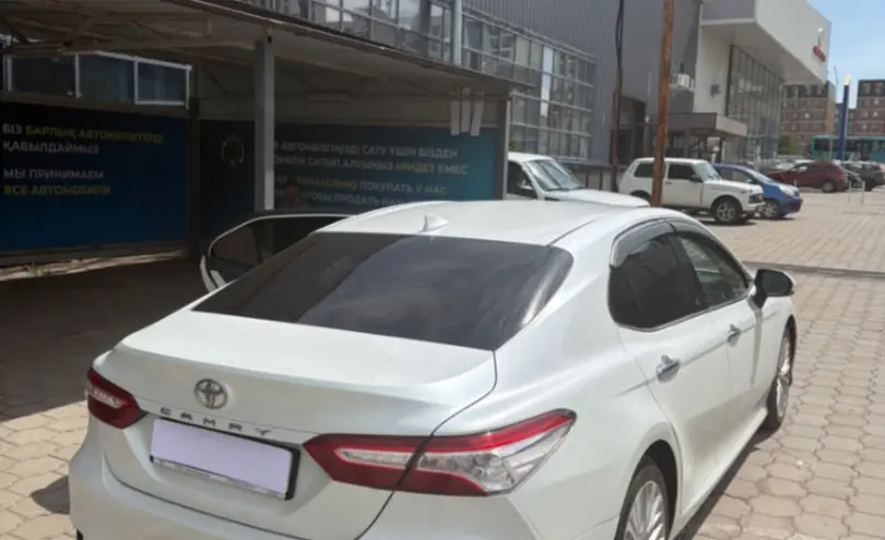 Toyota Camry 2019 года за 14 000 000 тг. в Караганда фото 5