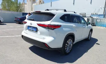 Toyota Highlander 2022 года за 16 000 000 тг. в Шымкент фото 3