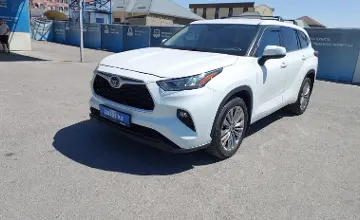 Toyota Highlander 2022 года за 16 000 000 тг. в Шымкент фото 1