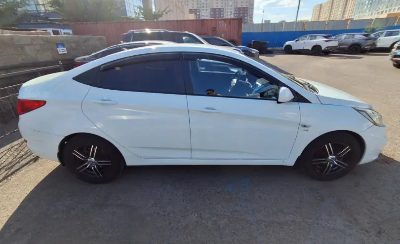 Hyundai Accent 2012 года за 4 100 000 тг. в Астана фото 4