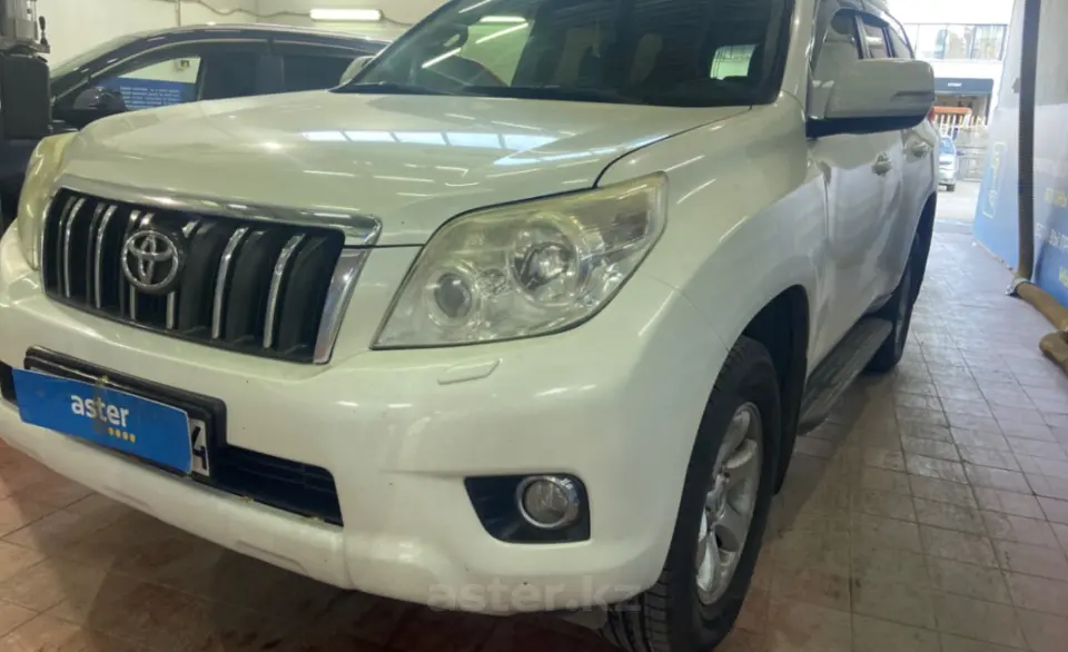 Toyota Land Cruiser Prado 2013 года за 14 000 000 тг. в Астана