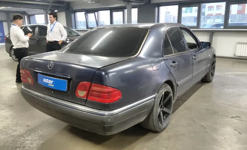 Mercedes-Benz E-Класс 1999 года за 3 000 000 тг. в Астана фото 3
