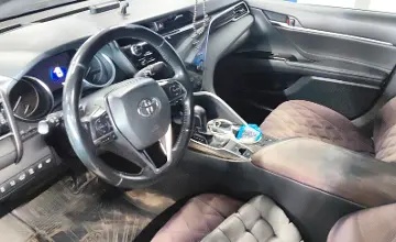 Toyota Camry 2019 года за 14 500 000 тг. в Астана фото 5