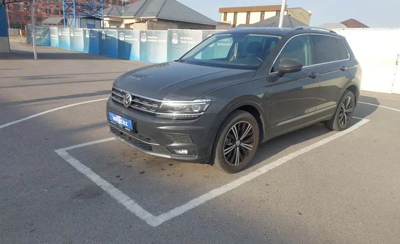 Volkswagen Tiguan 2018 года за 16 000 000 тг. в Шымкент