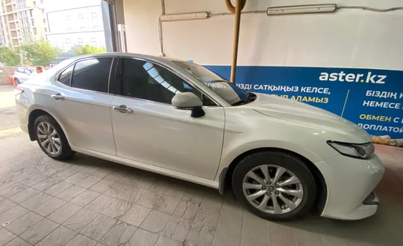 Toyota Camry 2021 года за 14 000 000 тг. в Астана фото 4