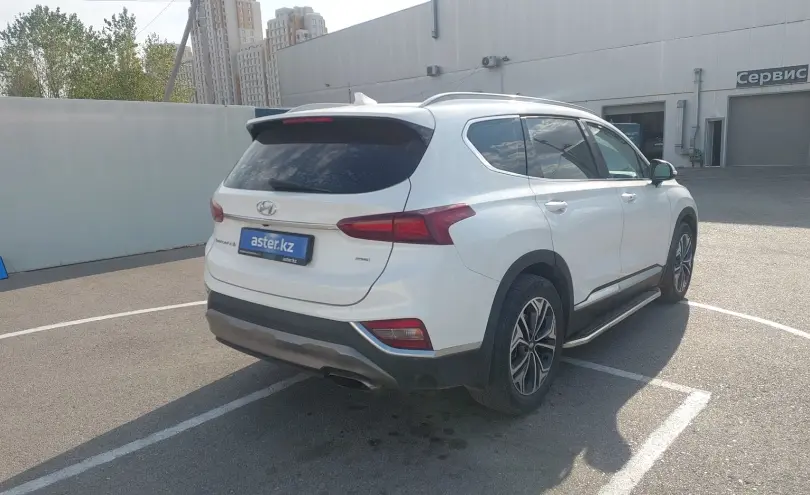Hyundai Santa Fe 2018 года за 12 000 000 тг. в Шымкент фото 3