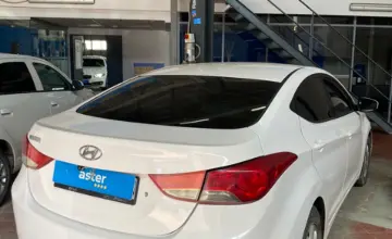 Hyundai Elantra 2012 года за 5 000 000 тг. в Астана