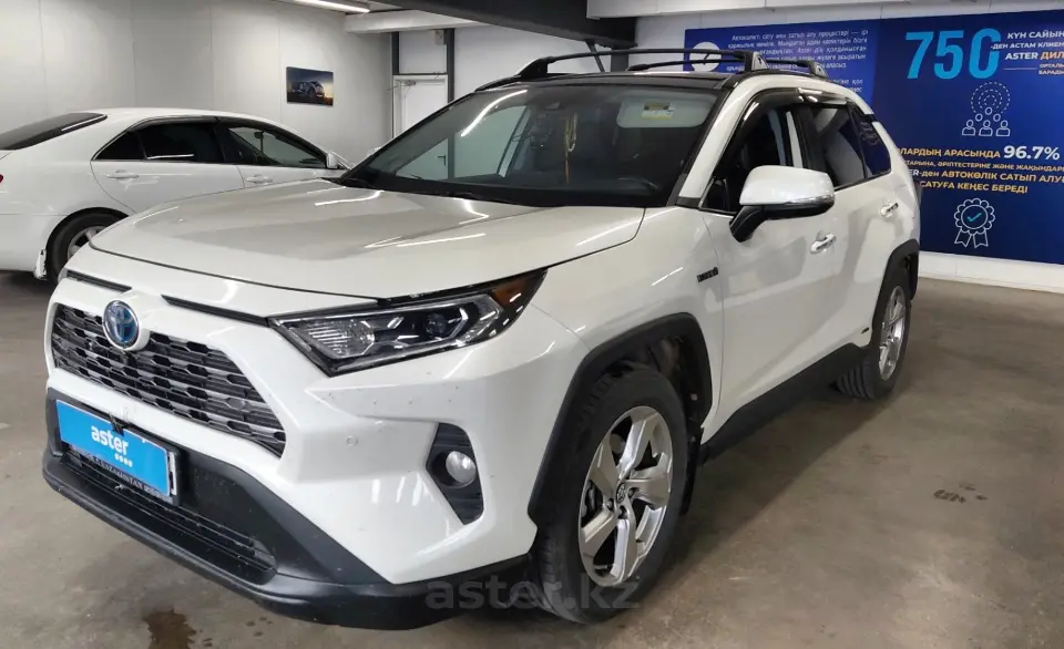 Toyota RAV4 2022 года за 12 500 000 тг. в Астана
