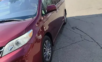 Toyota Sienna 2018 года за 15 500 000 тг. в Алматы фото 2