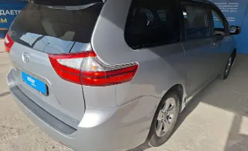 Toyota Sienna 2015 года за 12 600 000 тг. в Алматы