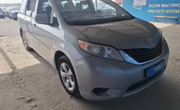Toyota Sienna 2015 года за 12 600 000 тг. в Алматы фото 3