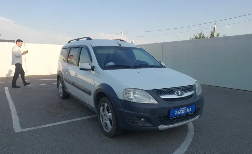 LADA (ВАЗ) Largus Cross 2018 года за 3 500 000 тг. в Шымкент фото 2