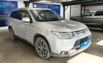 Mitsubishi Outlander 2014 года за 6 200 000 тг. в Астана фото 2