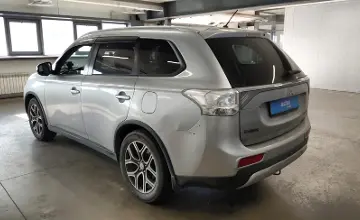 Mitsubishi Outlander 2014 года за 6 200 000 тг. в Астана фото 4