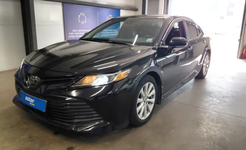 Toyota Camry 2019 года за 13 000 000 тг. в Астана