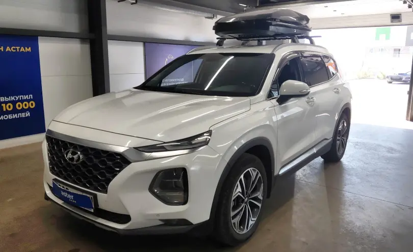 Hyundai Santa Fe 2020 года за 13 000 000 тг. в Астана