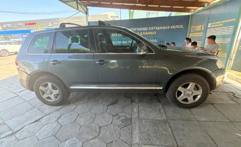Volkswagen Touareg 2006 года за 4 500 000 тг. в Талдыкорган фото 4