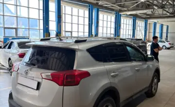 Toyota RAV4 2015 года за 7 700 000 тг. в Караганда