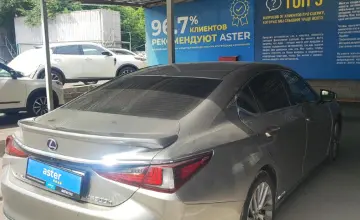 Lexus ES 2019 года за 15 500 000 тг. в Алматы