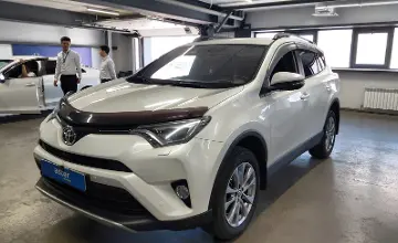 Toyota RAV4 2017 года за 11 000 000 тг. в Астана фото 1