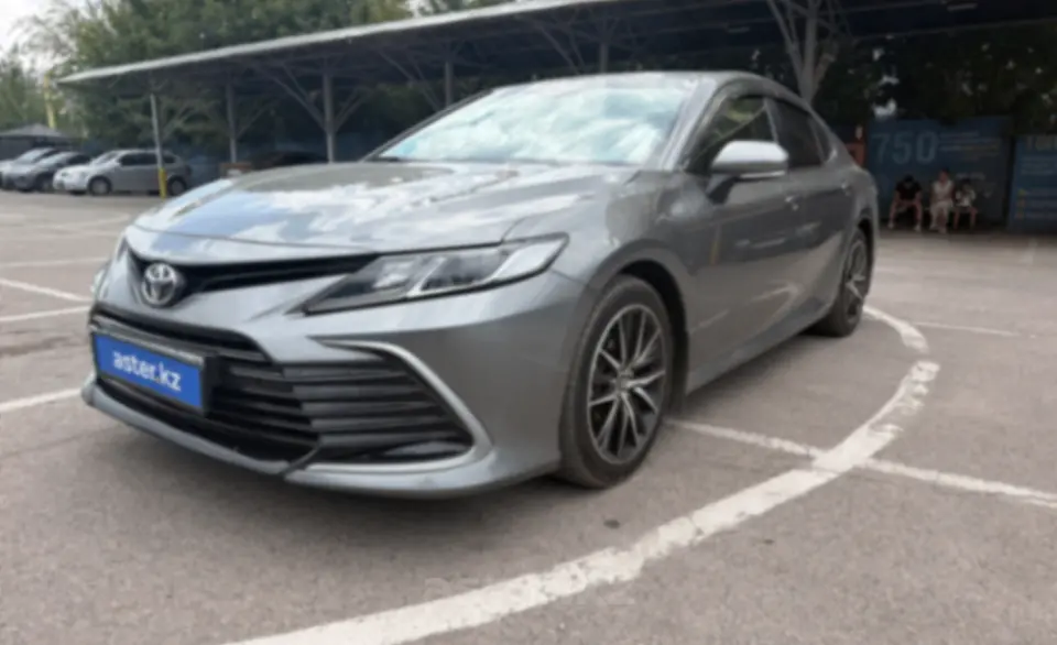 Toyota Camry 2022 года за 12 500 000 тг. в Алматы