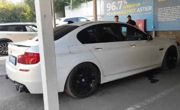 BMW 5 серии 2013 года за 11 000 000 тг. в Алматы фото 4