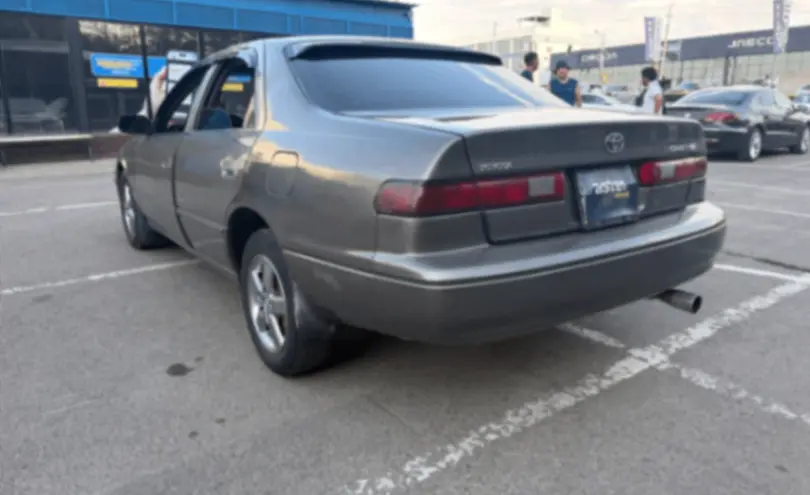 Toyota Camry 1998 года за 2 300 000 тг. в Алматы фото 4