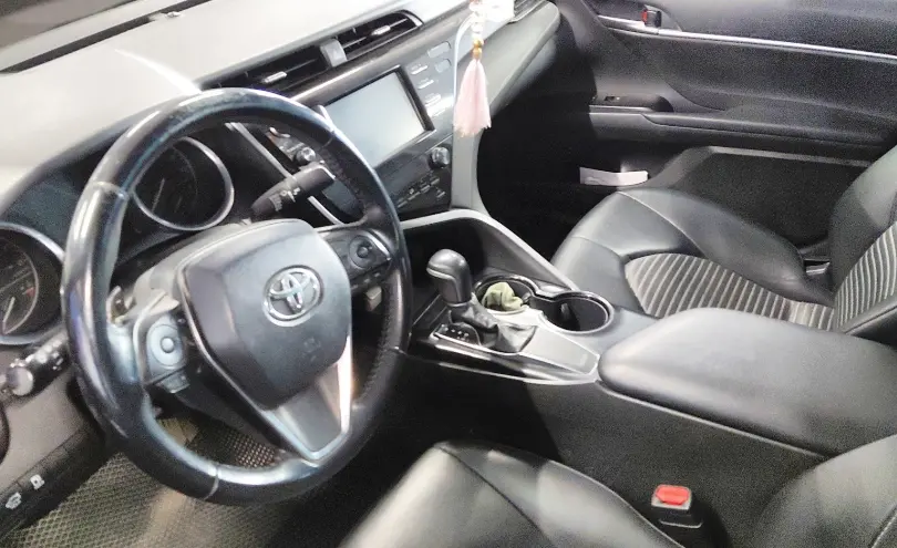 Toyota Camry 2019 года за 10 100 000 тг. в Астана фото 5