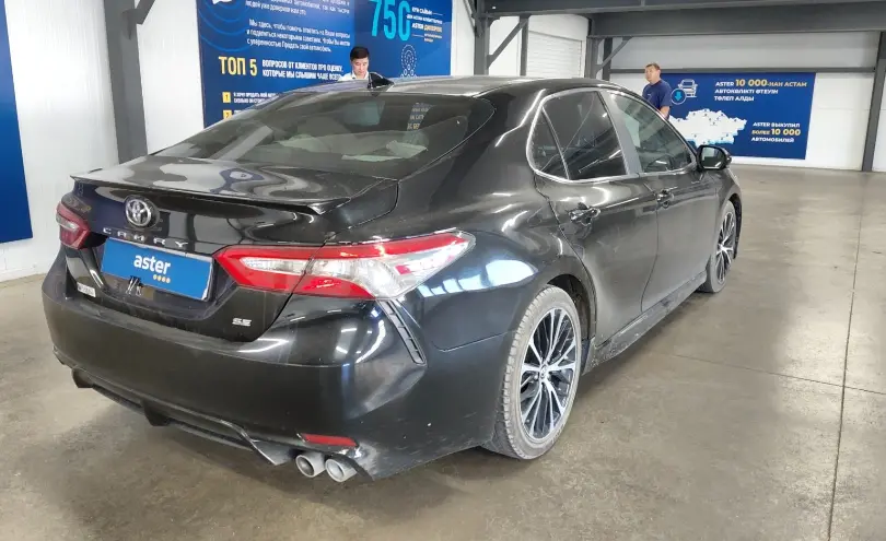 Toyota Camry 2019 года за 10 100 000 тг. в Астана фото 3