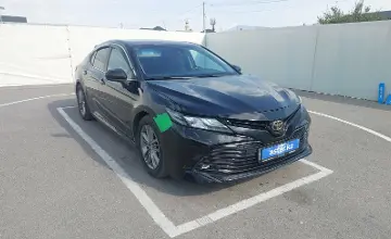 Toyota Camry 2018 года за 1 000 000 тг. в Шымкент фото 2