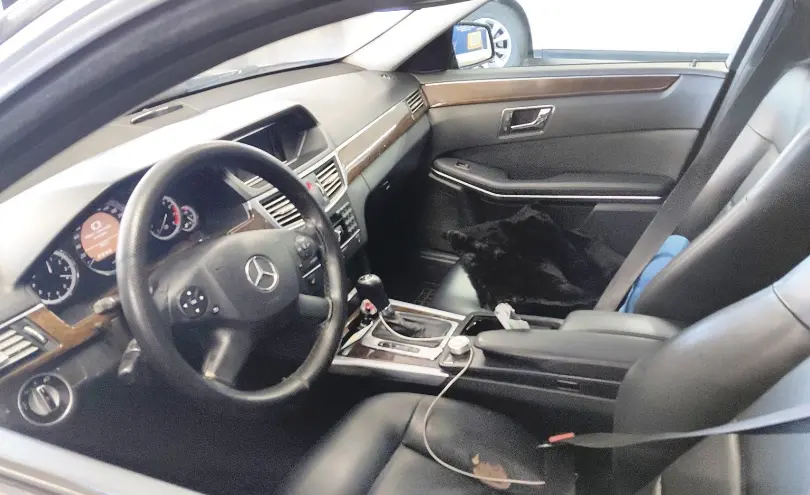 Mercedes-Benz E-Класс 2011 года за 7 000 000 тг. в Астана фото 5
