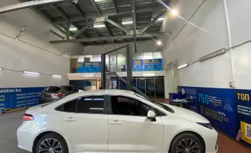 Toyota Corolla 2020 года за 10 000 000 тг. в Астана фото 4