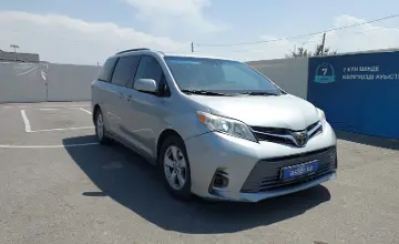Toyota Sienna 2018 года за 13 500 000 тг. в Шымкент фото 2