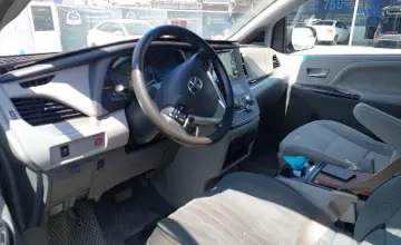 Toyota Sienna 2018 года за 13 500 000 тг. в Шымкент фото 5