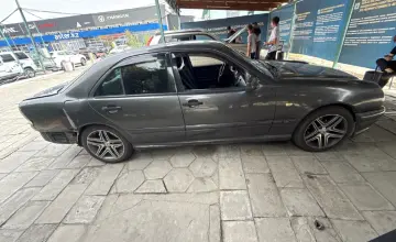 Mercedes-Benz E-Класс 1996 года за 2 000 000 тг. в Талдыкорган фото 4
