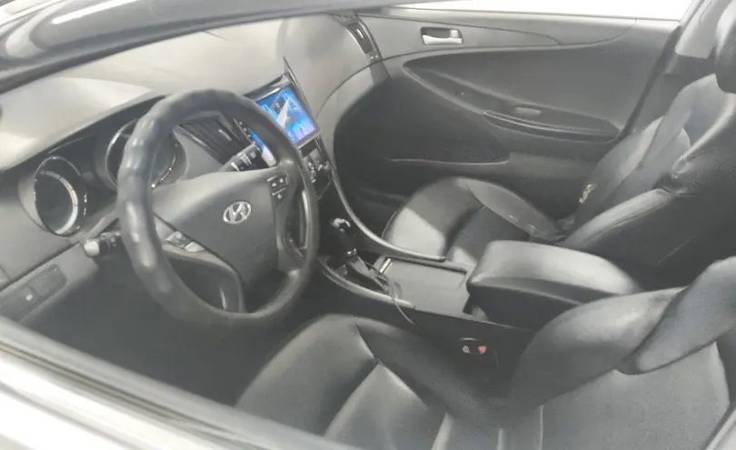 Hyundai Sonata 2012 года за 6 000 000 тг. в Астана фото 5